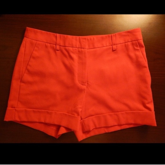 Red shorts - Picture 3 of 5